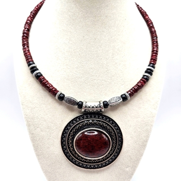 VINTAGE Premier Designs Red Spice Beaded Statement Pendant Choker Necklace - Picture 1 of 6